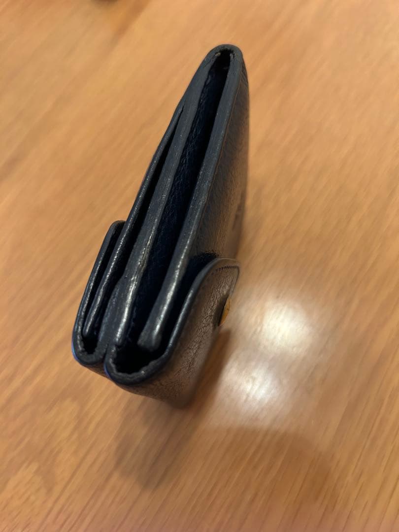 ILBISONTEネイビー レザー 二つ折り財布 ゴールドボタン