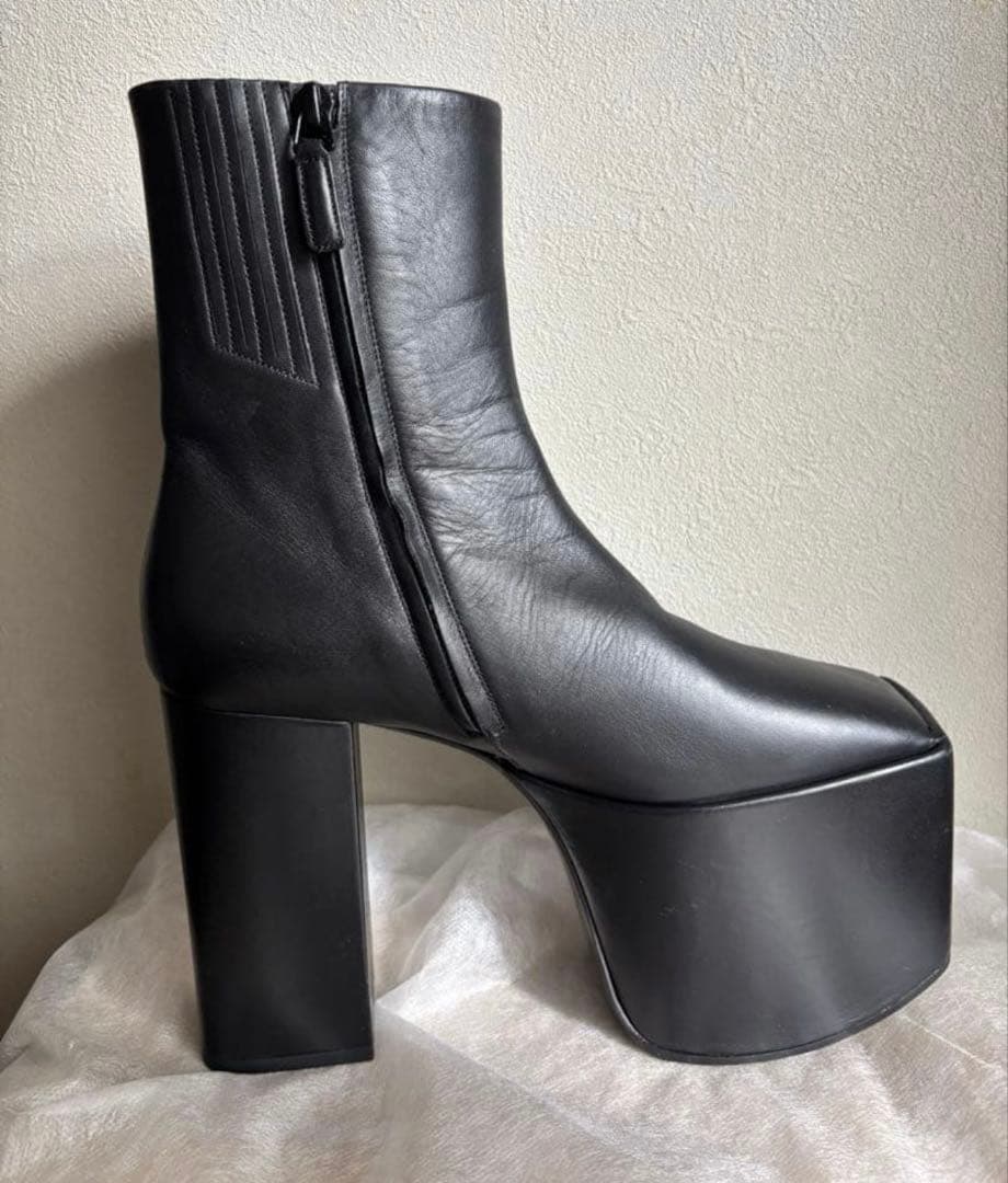 BALENCIAGA プラットフォームブーツ