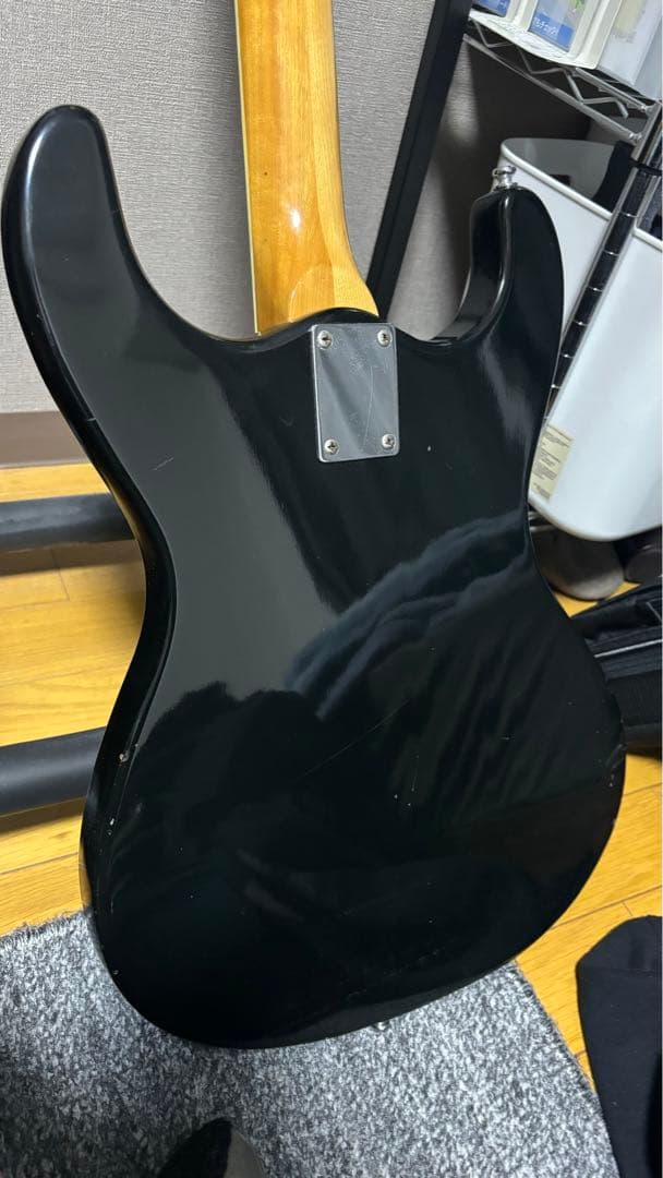 ベース mosrite avenger BASS