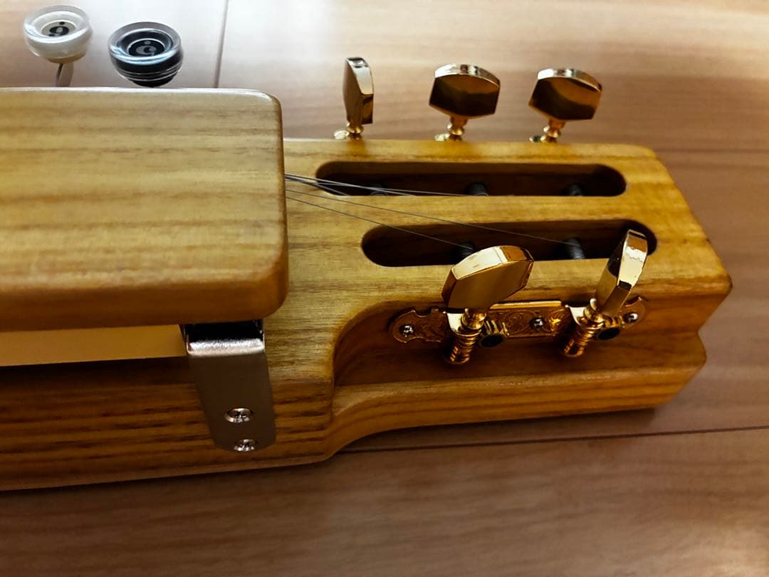 未使用品？　琴 ST200Y 木製 13弦　銀河 大正琴
