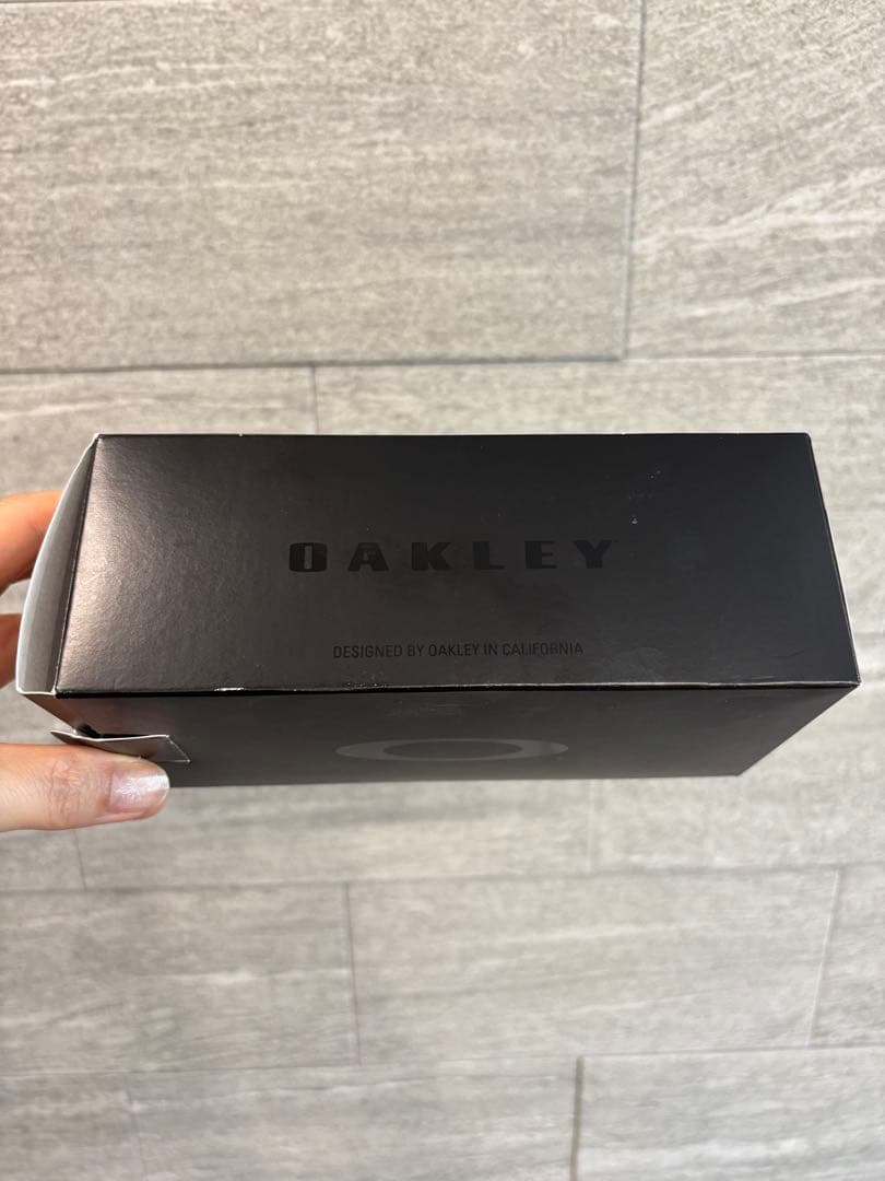 【美品】　オークリー　OO9232（OAKLEY）