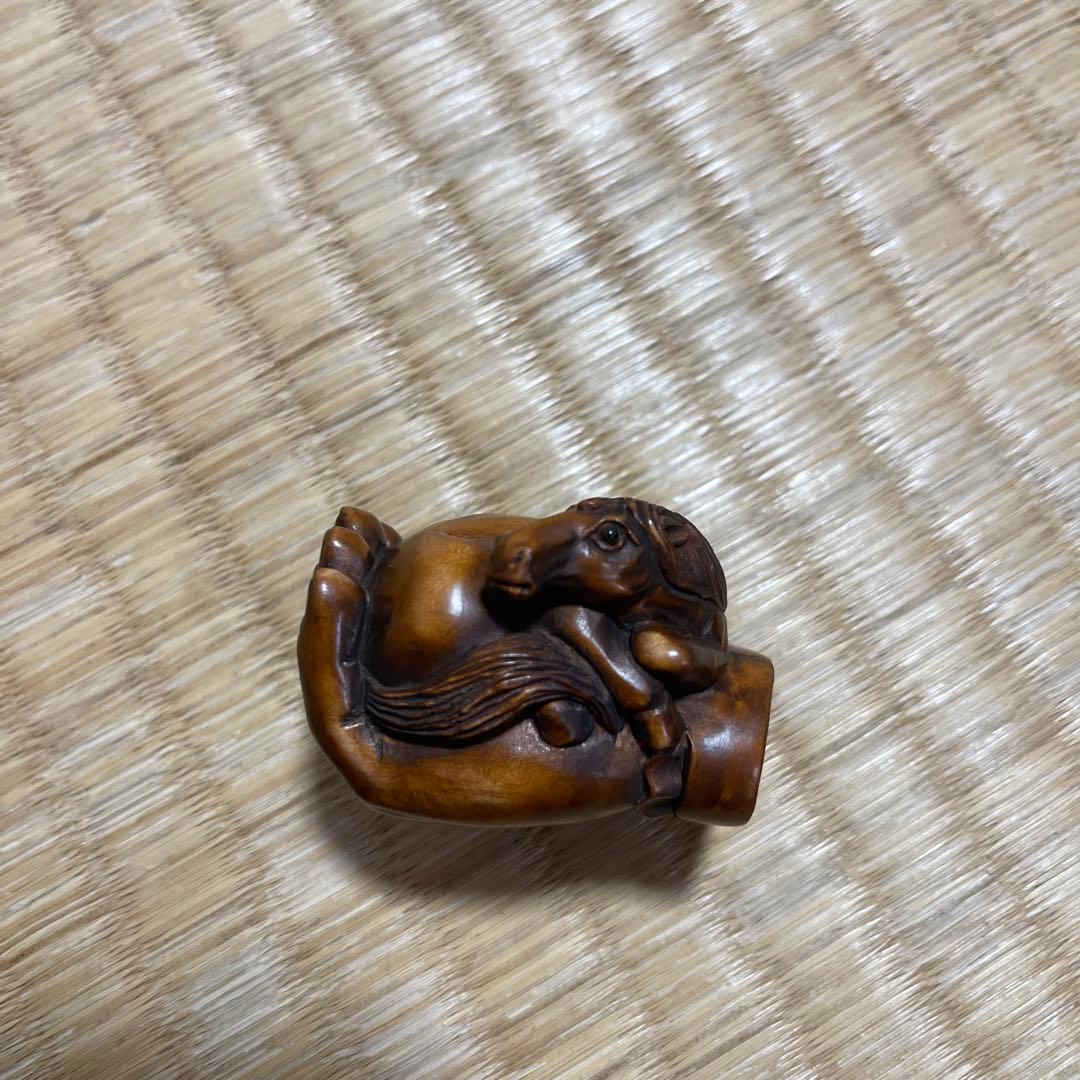 根付　馬　在銘　玉山