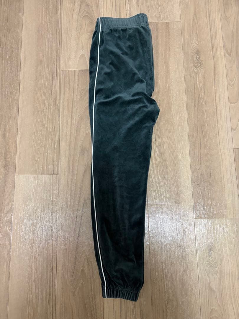 NIKE ベロアパンツ