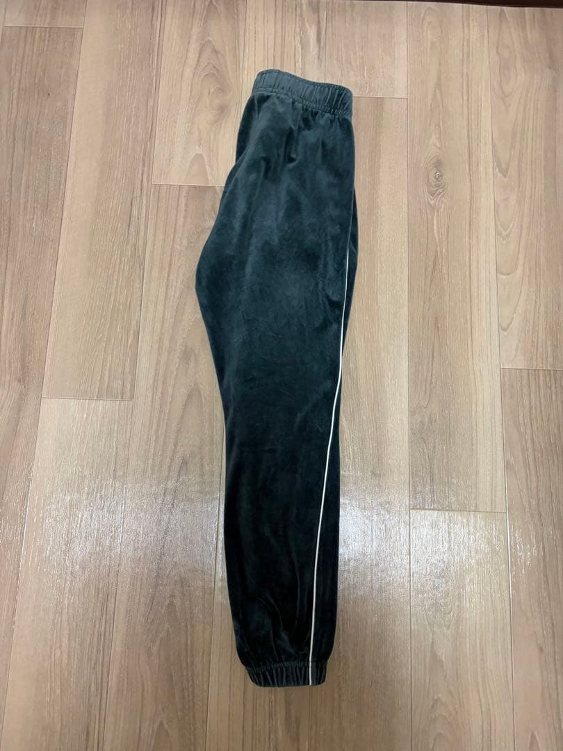 NIKE ベロアパンツ