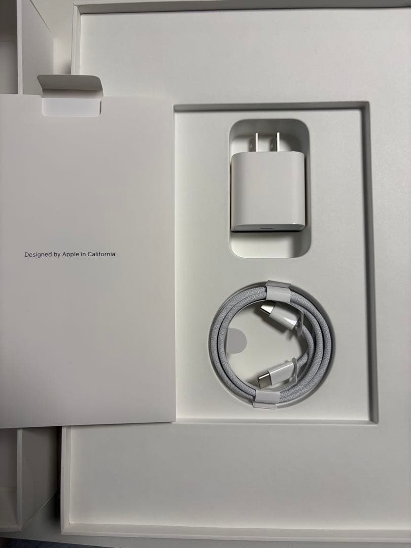 iPad Air 13インチ(M2)Wi-Fiモデル 128GB ブルー