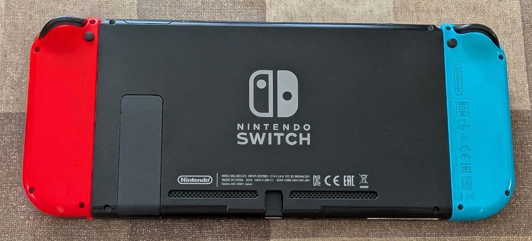 Nintendo Switch 本体　青/赤と、microSD 256