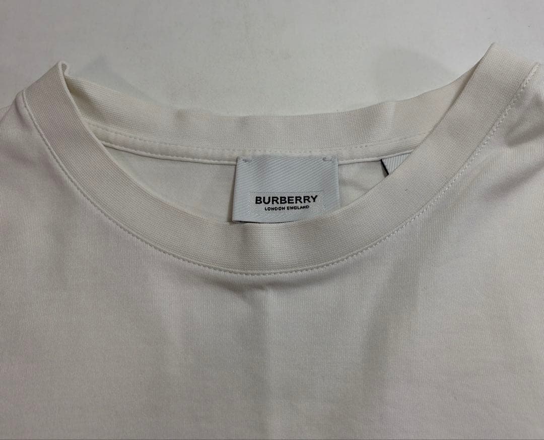 美品⭐︎BURBERRY バーバリー　レディース半袖Tシャツ　白　サイズS