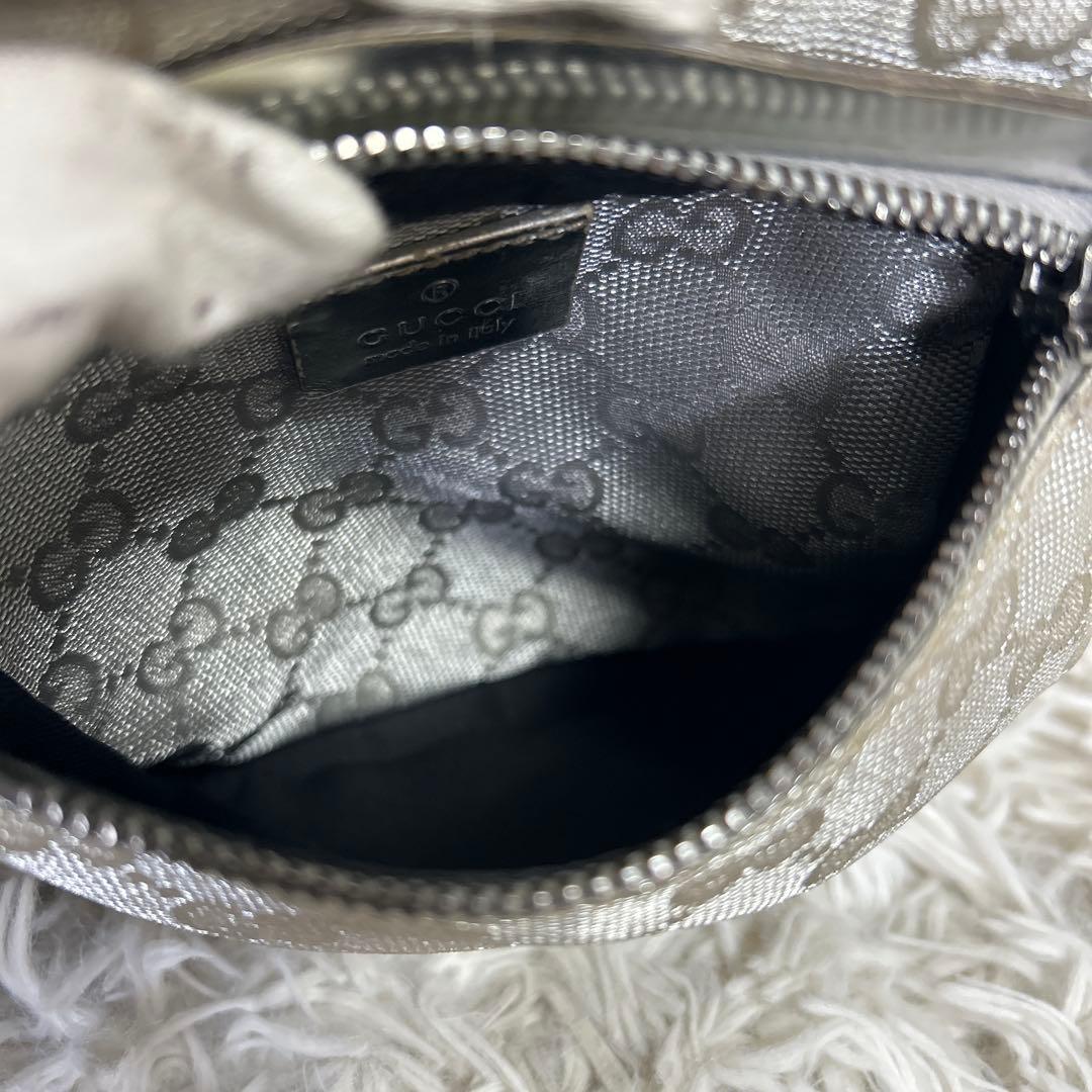 GUCCI シェリーライン　GGキャンバス ボディバッグ ウエストバッグ　銀