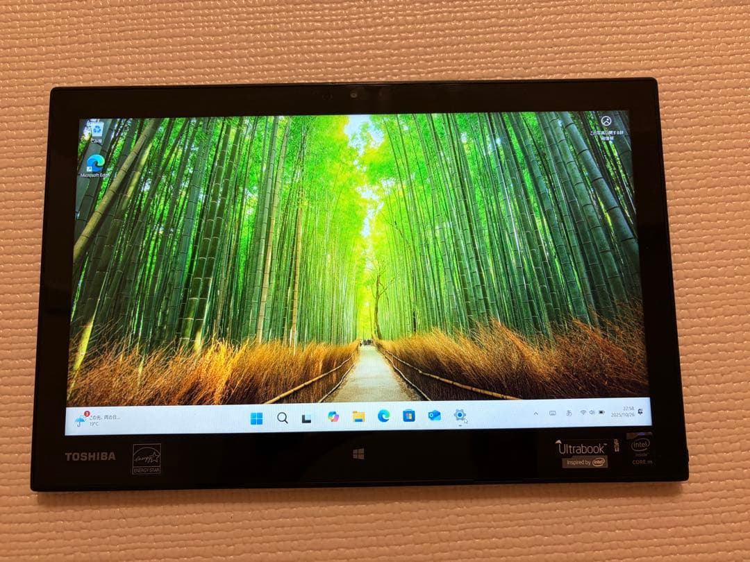 東芝 R82 ノートパソコン タッチパネル