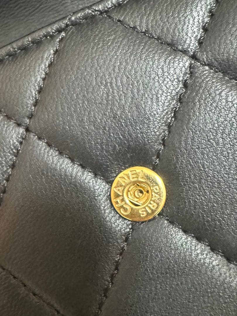 美品✨️シャネル ボーイシャネルラムスキン マトラッセ 長財布 ブラック ①