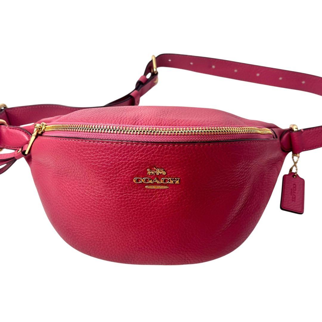 ほぼ未使用✨ COACH コーチ ボディーバッグ ウエストポーチ シボ革 ピンク