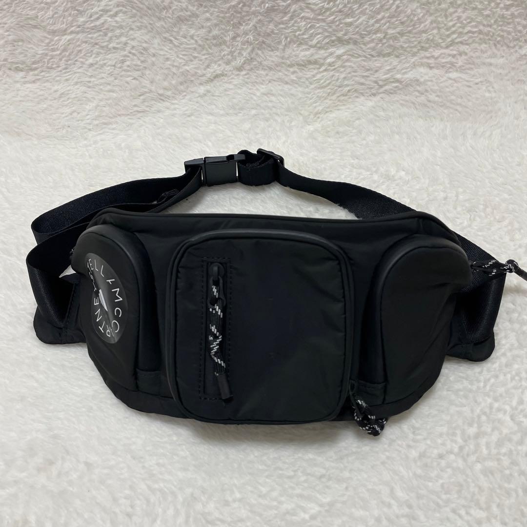 【極美品】アディダスバイステラマッカートニー ボディバッグ　ブラック　ロゴ
