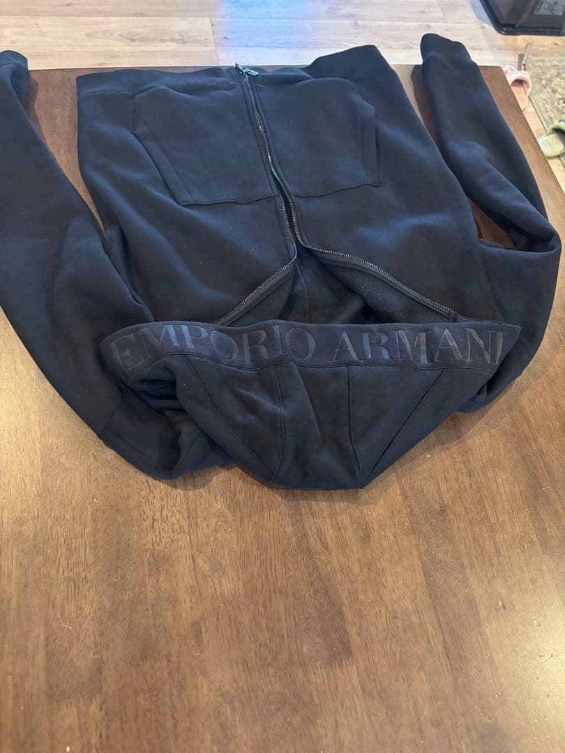 EMPORIO ARMANI ブラック ジップアップフーディXLサイズ