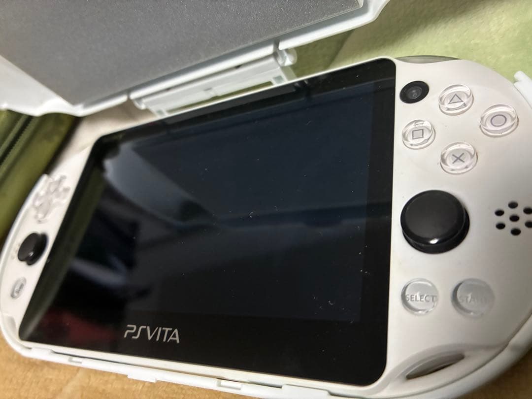 PSVITA PCH-2000 艦これモデル　ケース・ソフト付き