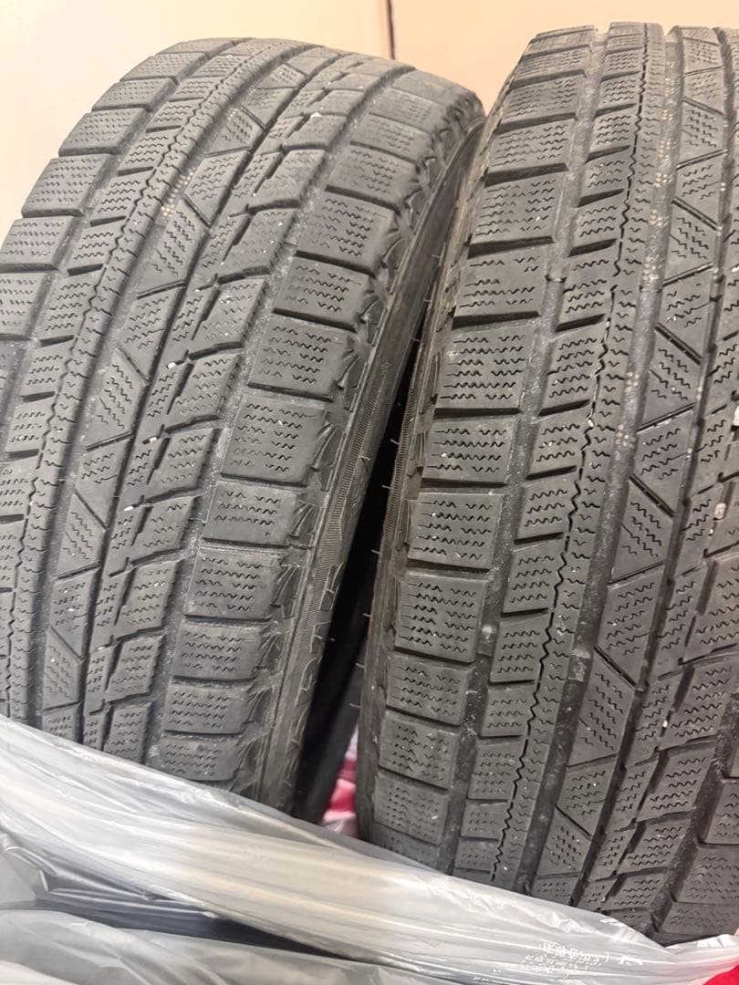 195/65R15 スタッドレスタイヤ 4本セット（りっくん専用）
