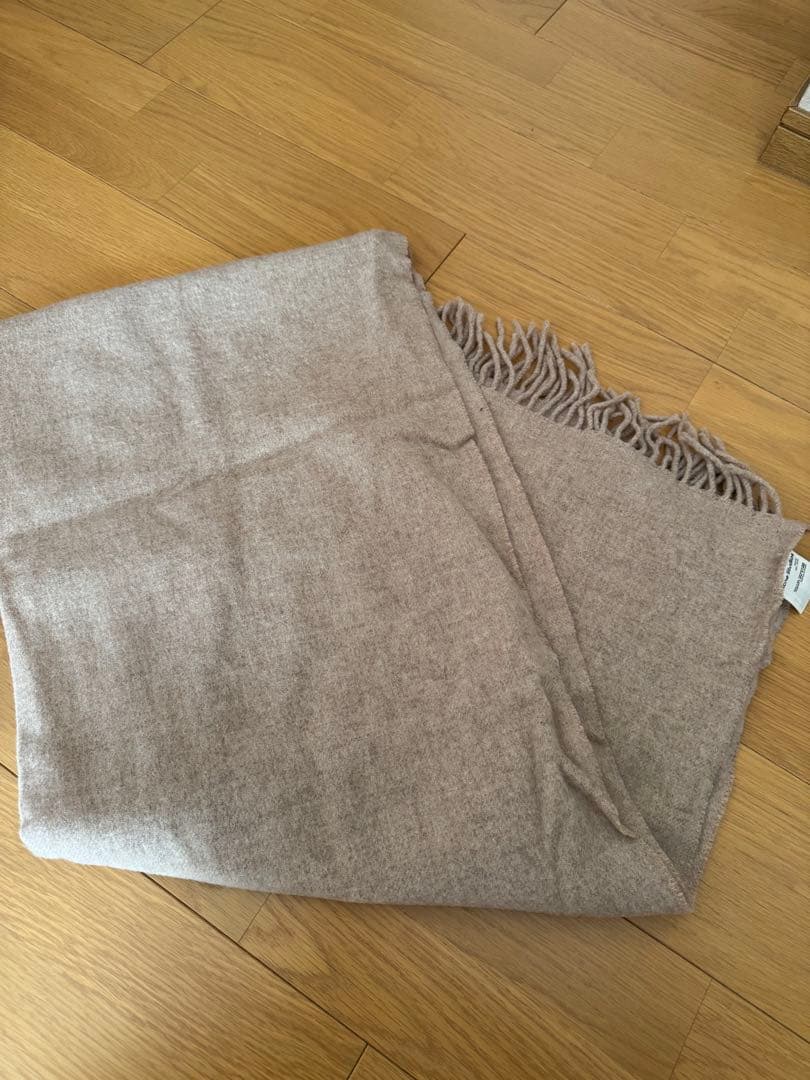 Acne Studios ベージュ フリンジマフラー