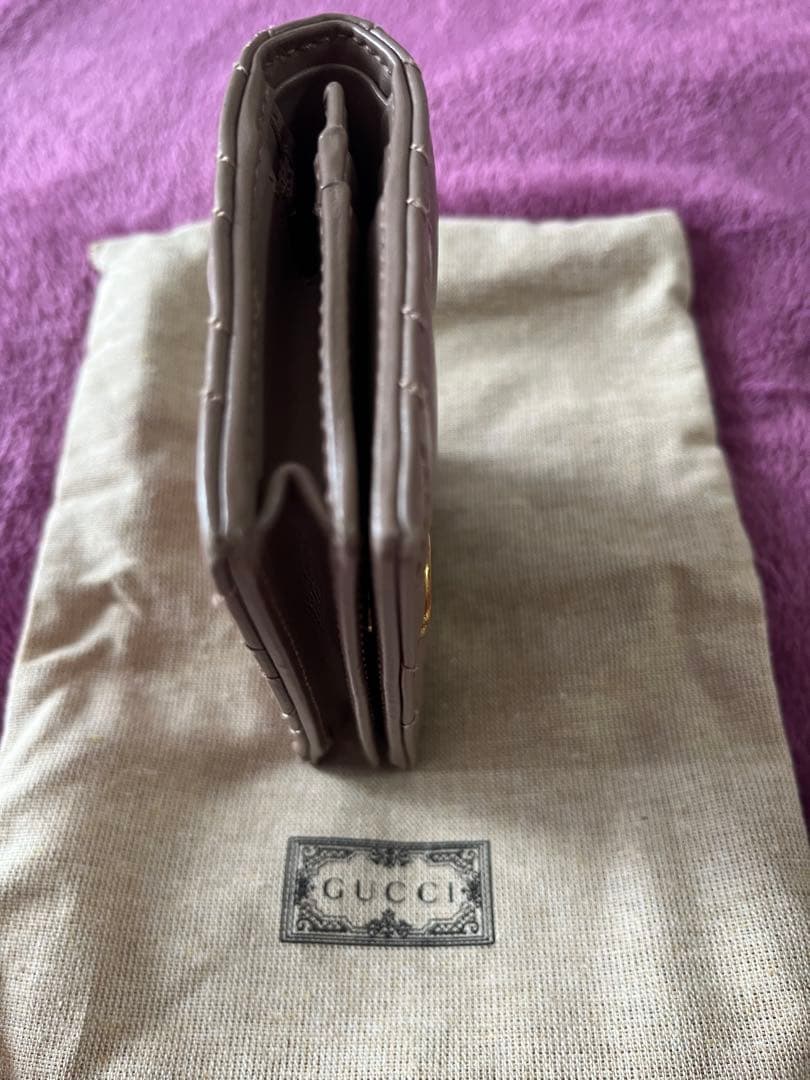 【美品】GUCCI ggマーモント　二つ折り財布　ピンクベージュ