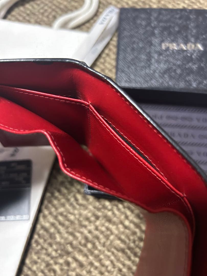 PRADA サフィアーノ バレンタイン 3つ折り財布