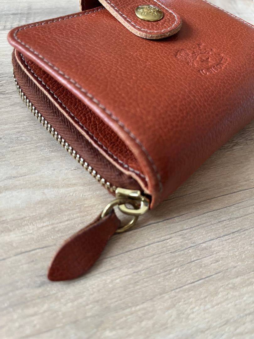IL BISONTE ブラウン 二つ折り財布 収納袋付き