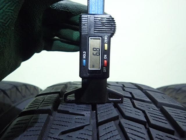 B1053【送料無料】スタッドレスタイヤ 215/65R16 4本セット