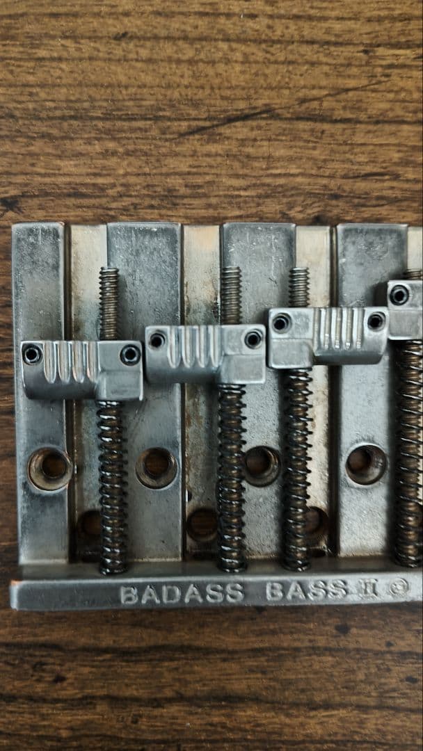 Allparts Badass Bass Ⅱブリッジ エイジド(レリック)加工