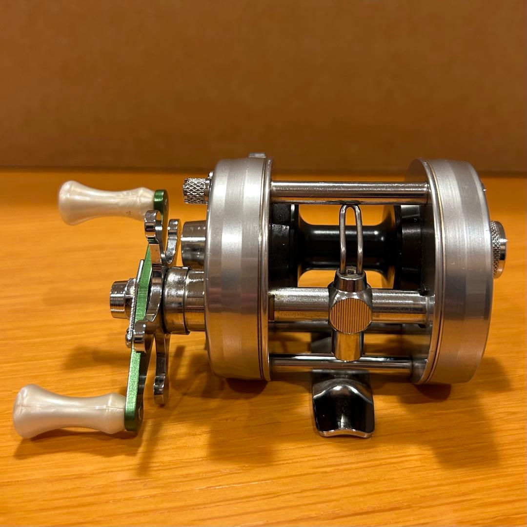 極美品! ABU Ambassadeur 2500C ベイトリール