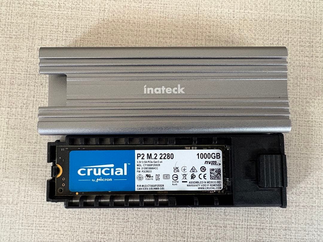 Crucial P2 M.2 2280 SSD 500GB ケース付き