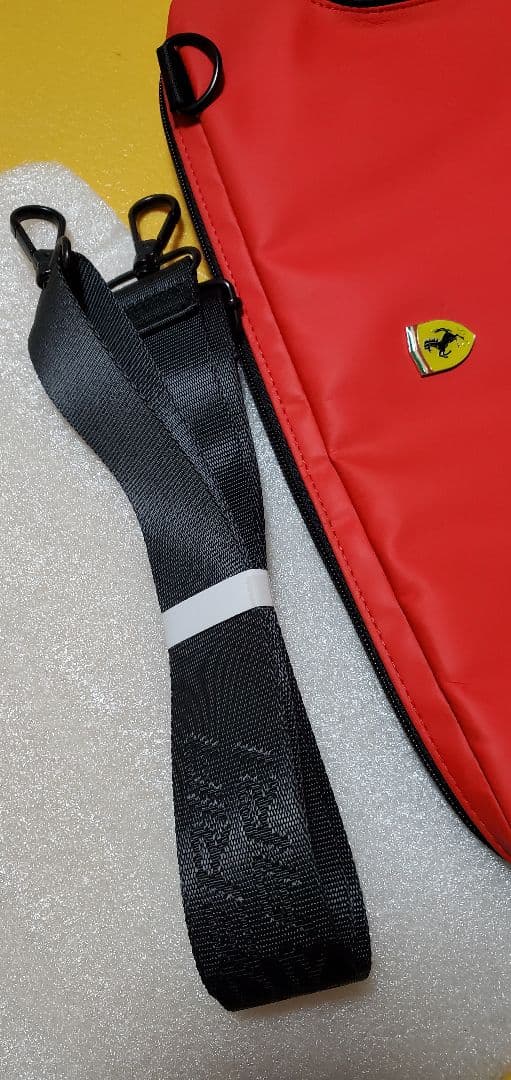 FERRARI フェラーリ フィオラノ コンピュータースリーブ 13\" RED