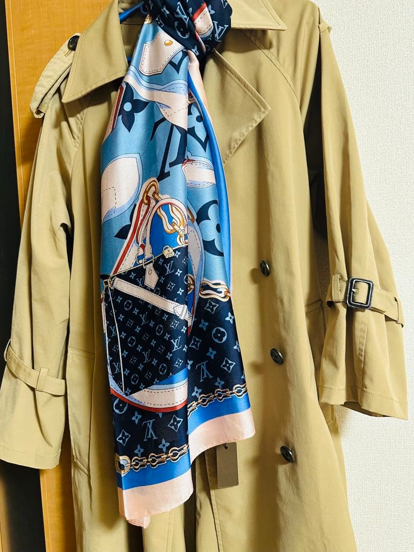 LOUIS VUITTON シルク100%スカーフ