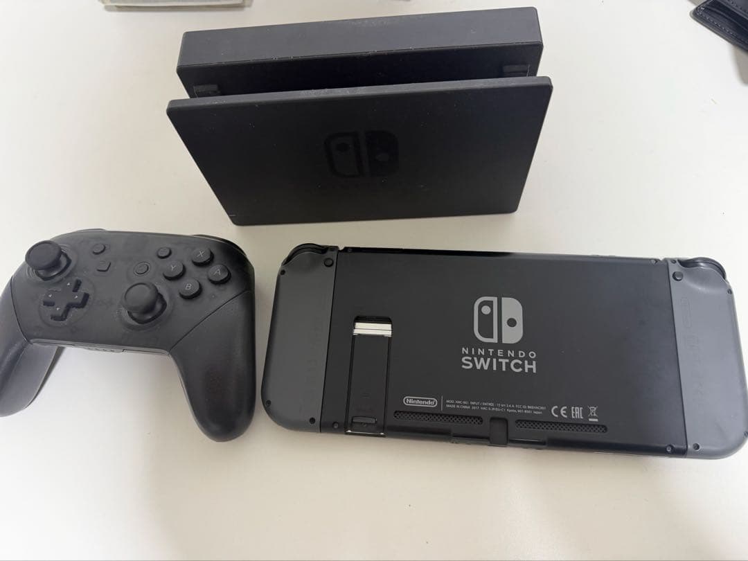 任天堂Switch 本体 コントローラー＆microSDカード128GB付き