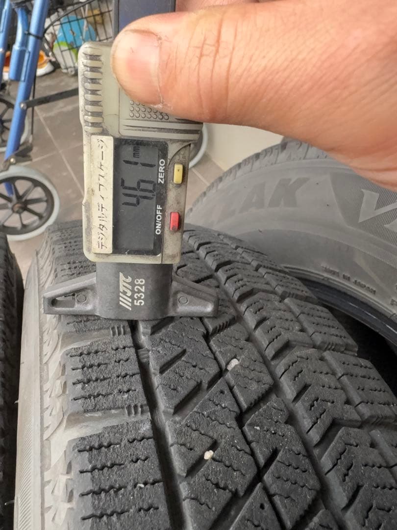 ブリザックVRX2 145/80R13４本