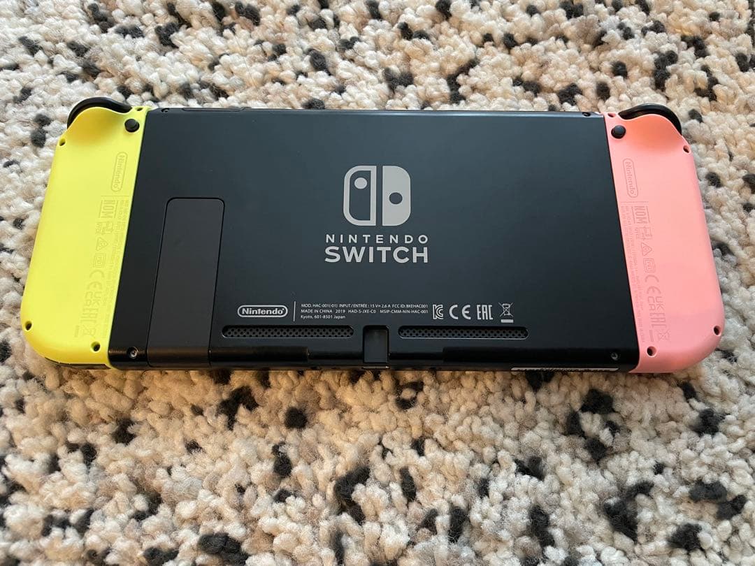 Nintendo Switch 本体 ピンク/イエロー　箱付き