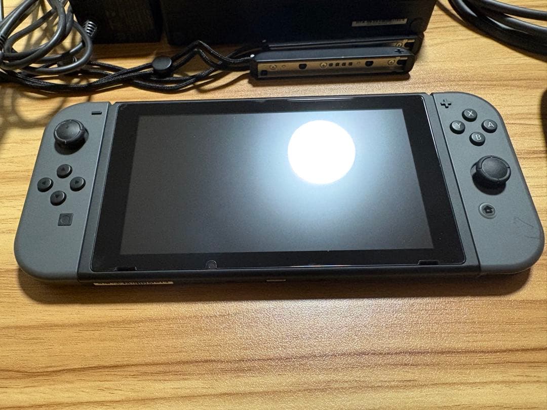 Nintendo Switch グレー 本体 付属品完備　液晶保護フィルム付