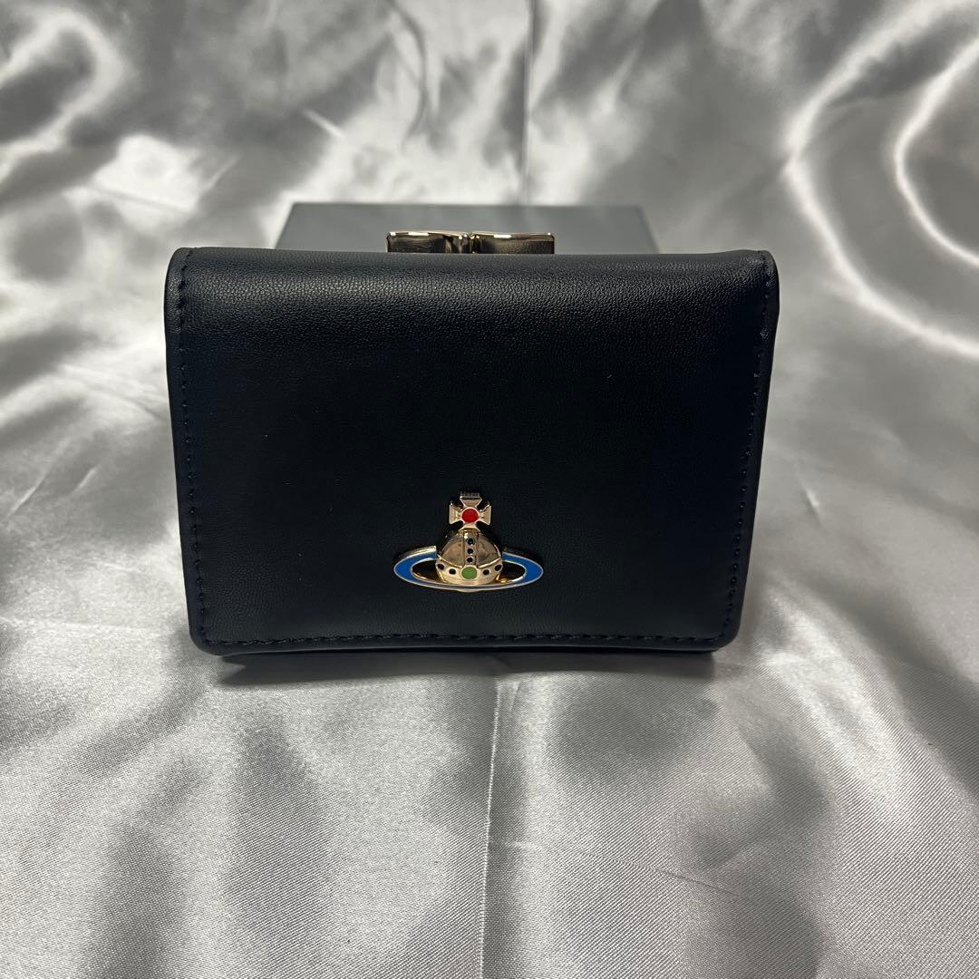 新品 Vivienne Westwood黒 ブラック 金色オーブ 三つ折り財布