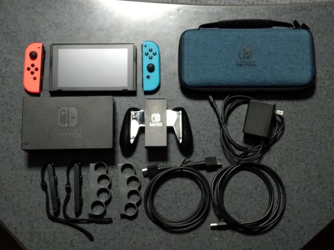 Nintendo Switch+ソフト4本+アクセサリーセット