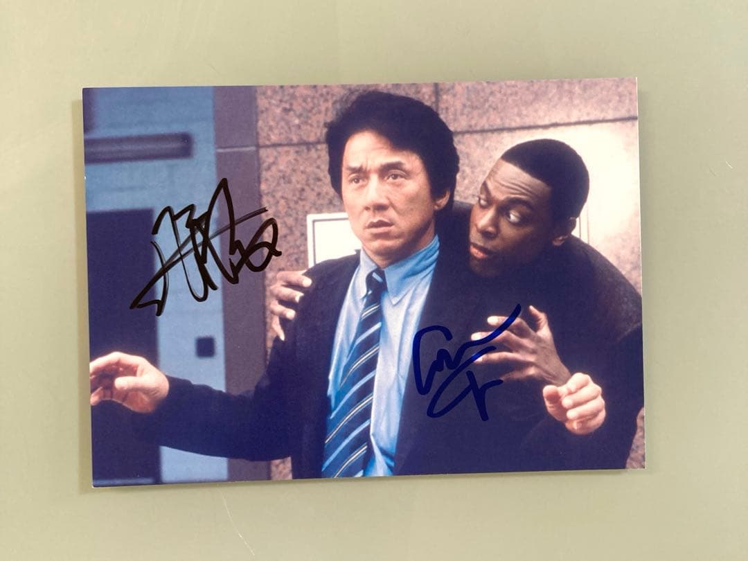 ジャッキーチェンとクリスタッカー直筆サイン入り2Lサイズ写真…