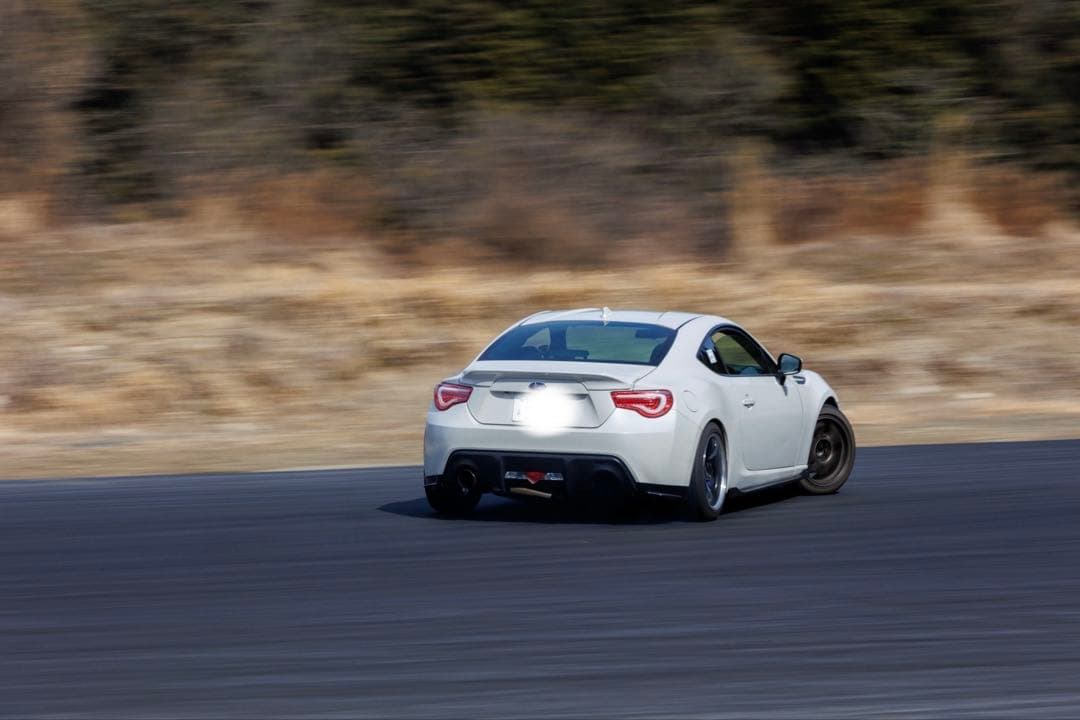 86/BRZ用マフラー　一本出しBLITZニュルスペックR zn6、zc6用