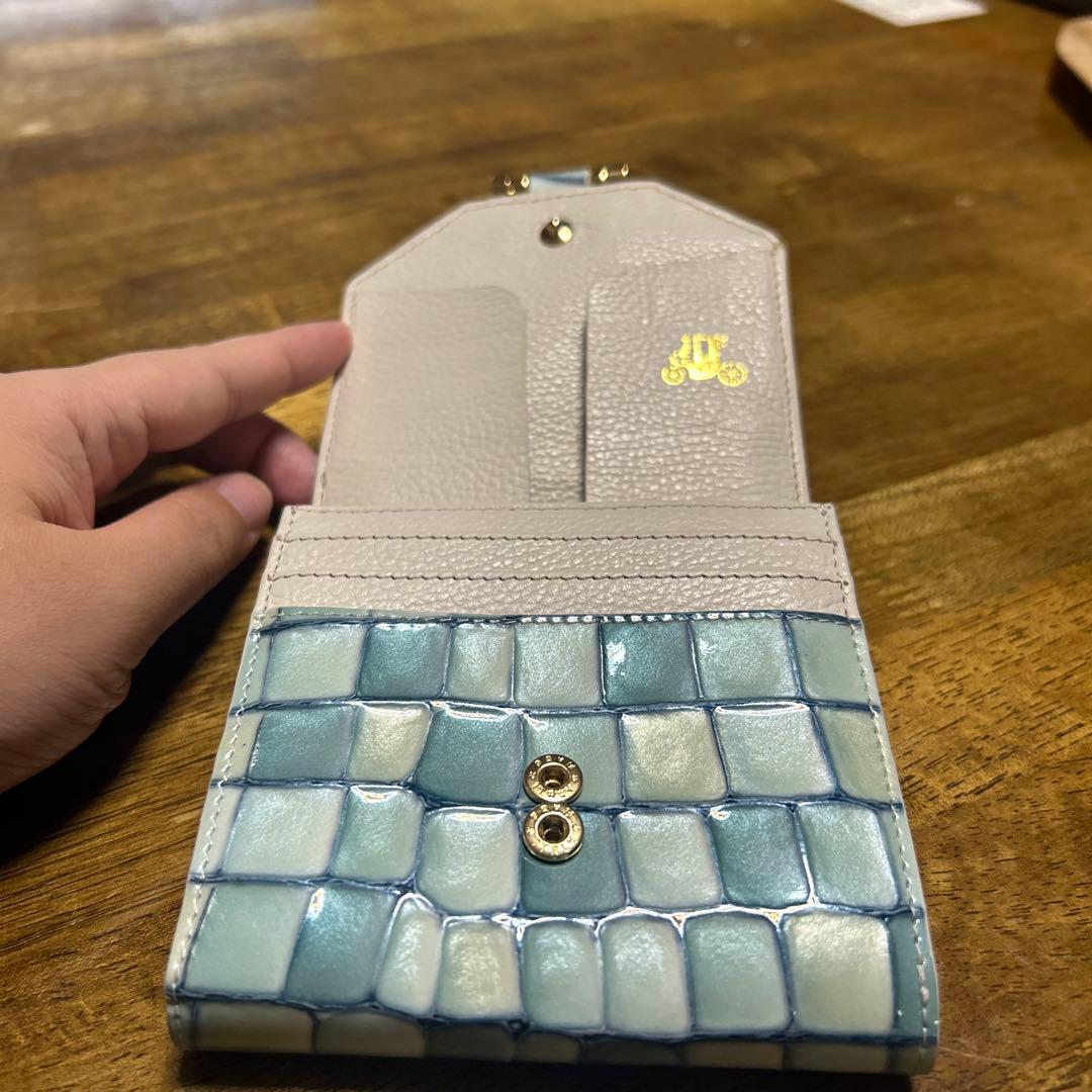アタオ 2つ折り財布