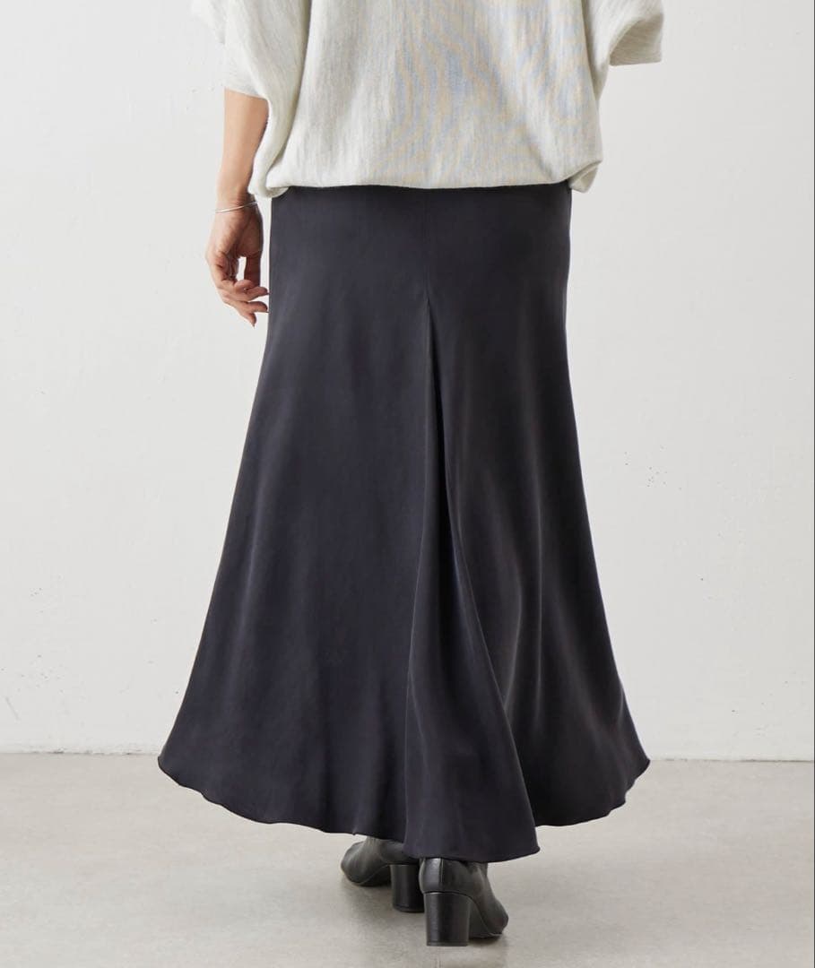 BEARDSLEY バックテールスカート
