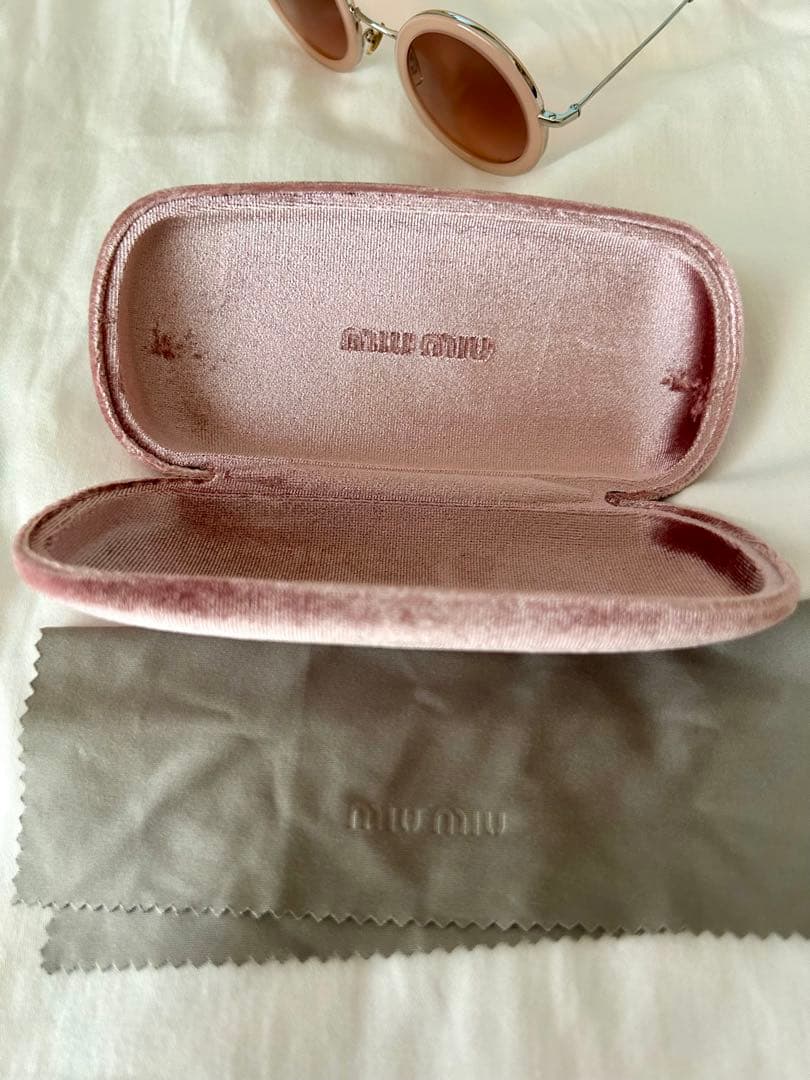 miu miu ピンク ラウンド サングラス