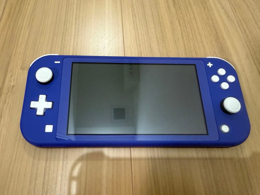 (最終値下げ)NintendoSwitch Light ブルー ケース付き