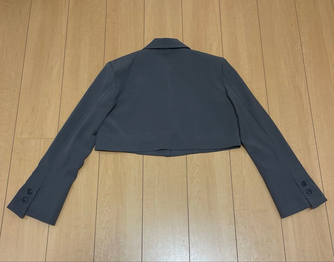 【極美品】LVEU. フレアカフスクロップドジャケット テーラード グレー