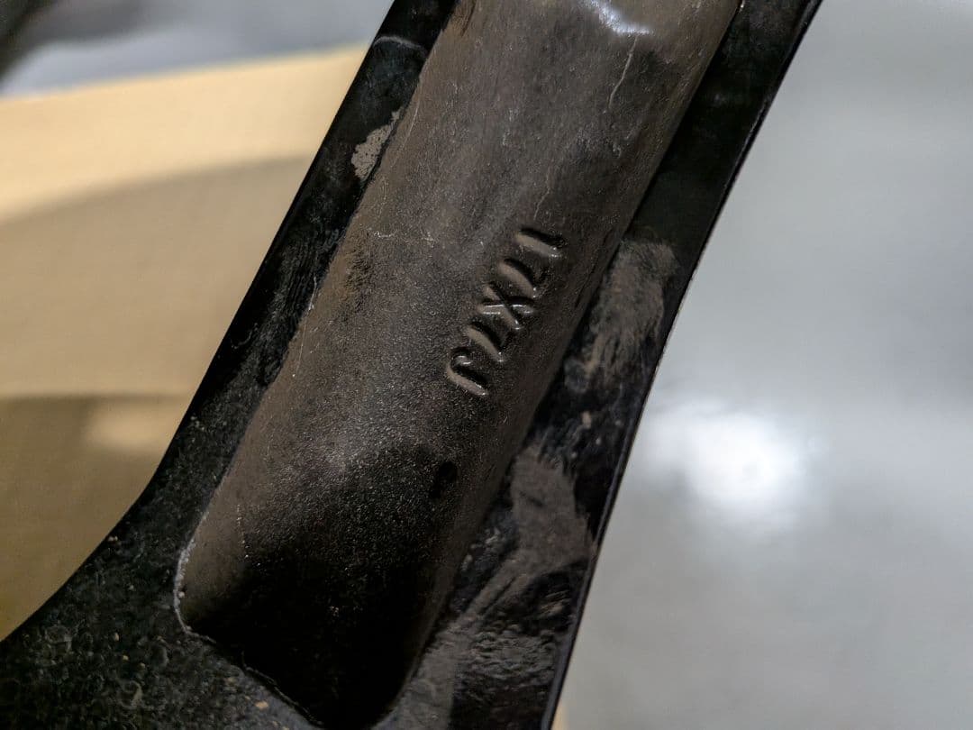 アクアGRスポーツ 17インチ純正アルミホイール2本