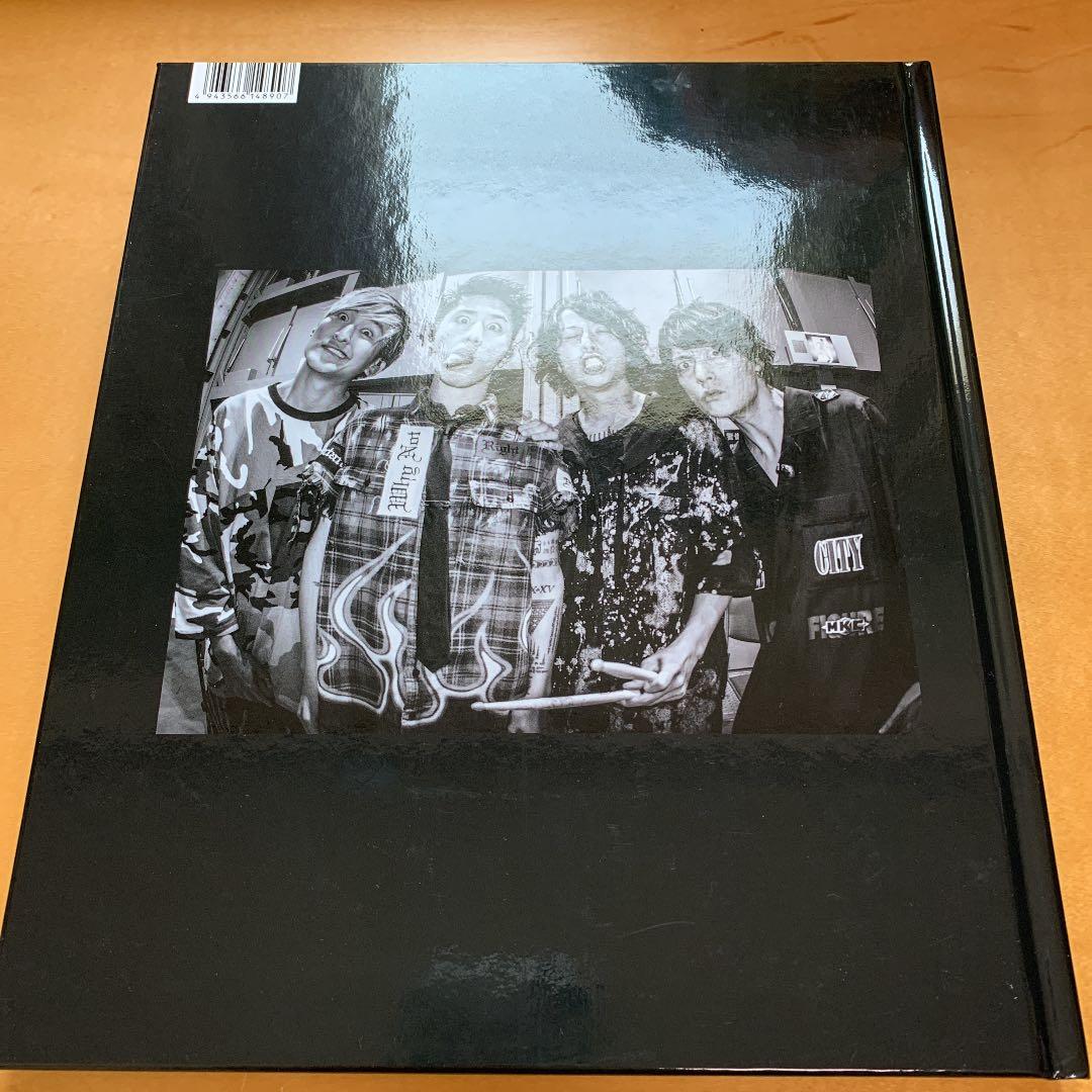 ONE OK ROCKのファンクラブ限定写真集（更新時もらえるもの）