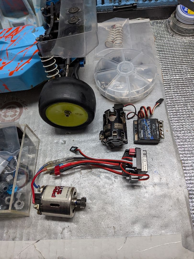 Associated Electrics B6.3 オフロードバギー