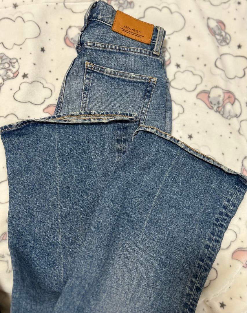 週末限定値下げ中！moussy MVS FLARE フレアデニム ブルー 25