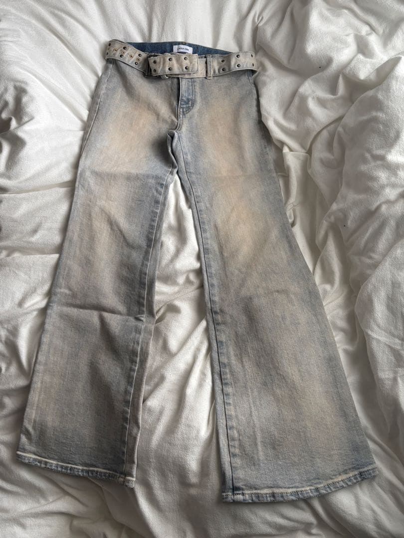 STUDS BELT FLARE デニム