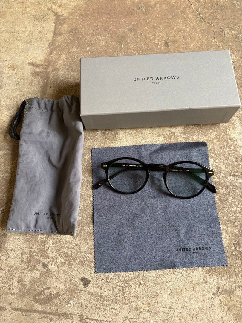 「KANEKO OPTICAL」 調光レンズサングラス