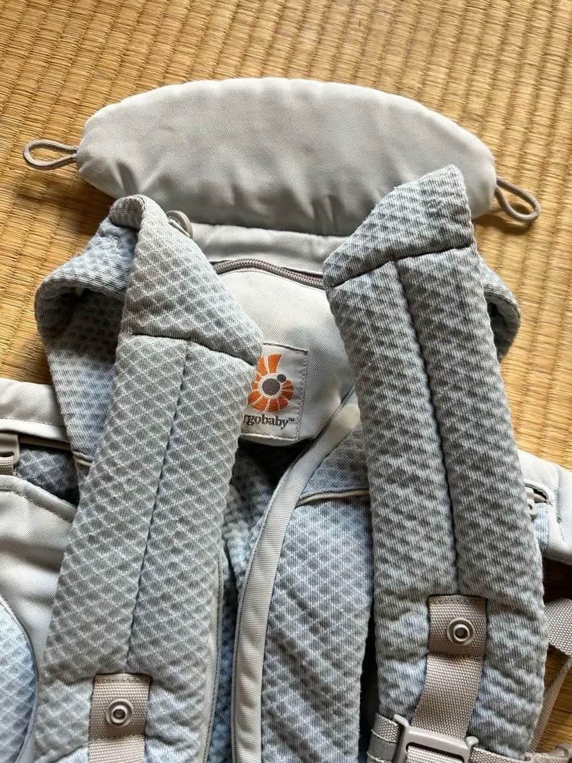エルゴベビー 抱っこ紐 水色とグレー Ergobaby Omni 360Mesh