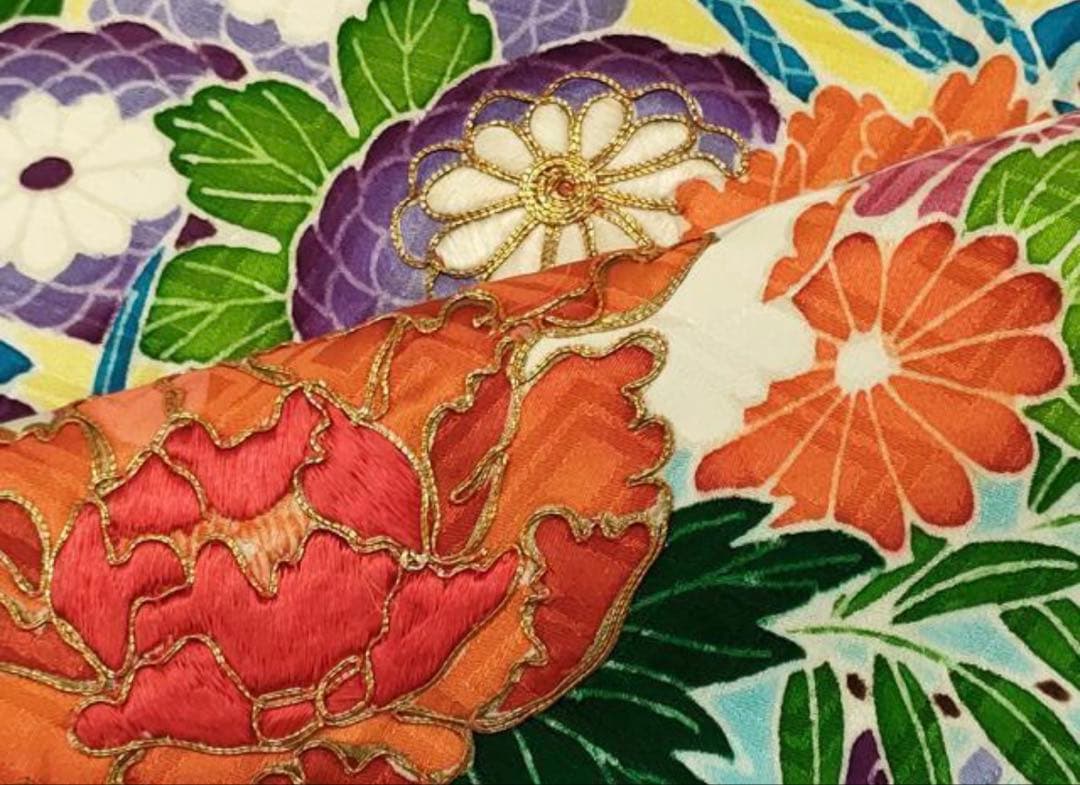 振袖 フルセット6点サイズＬ豪華振袖　駒刺繍　文箱花文　金彩　正絹